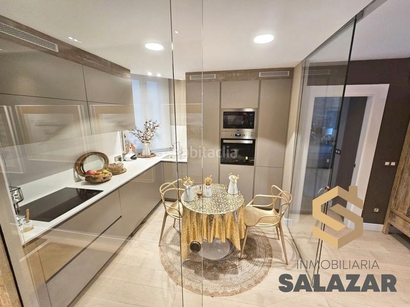 Foto cb8940f8-a45a-4ab5-a83b-0749635cddf9. Piso venta vivienda en gran vía, balcón sur y garaje en Bilbao