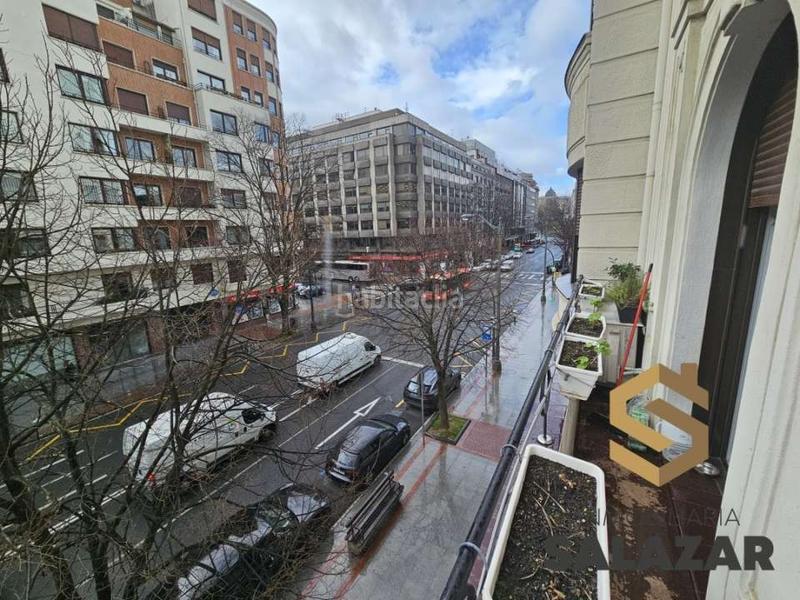 Foto de52fd8f-bd99-4c3f-8957-8ebe5d7312f5. Piso venta vivienda en gran vía, balcón sur y garaje en Bilbao
