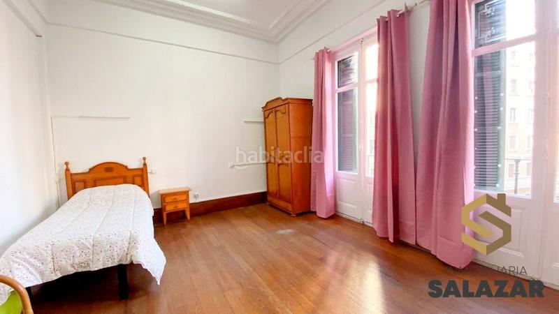 Foto 36de5f4b-dfdc-42fe-94c0-8205c548a969. Rent flat with heating in Zabalburu Bilbao