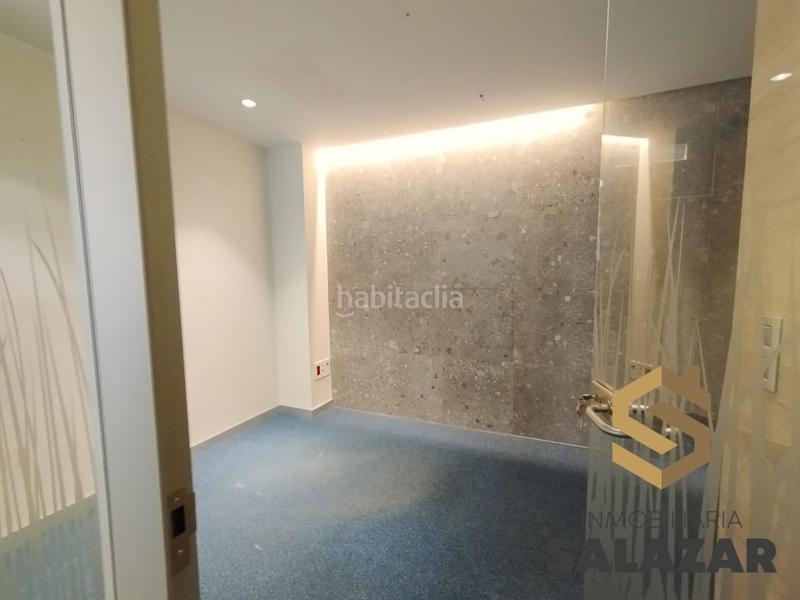 Foto a57542e4-bc44-41a1-a385-5e26dd4072e8. Alquiler local comercial salazar alquila local indautxu en Bilbao