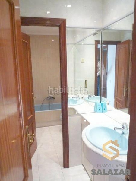 Foto 3ba55dd2-9394-483f-9b34-6d1300199b39. Piso salazar vende atico duplex en el arenal en Casco Viejo Bilbao