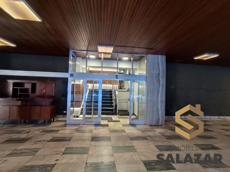 Foto 59b16758-0715-4208-b571-7104f815b088. Piso salazar vende vivienda en el edificio reina victoria en Bilbao