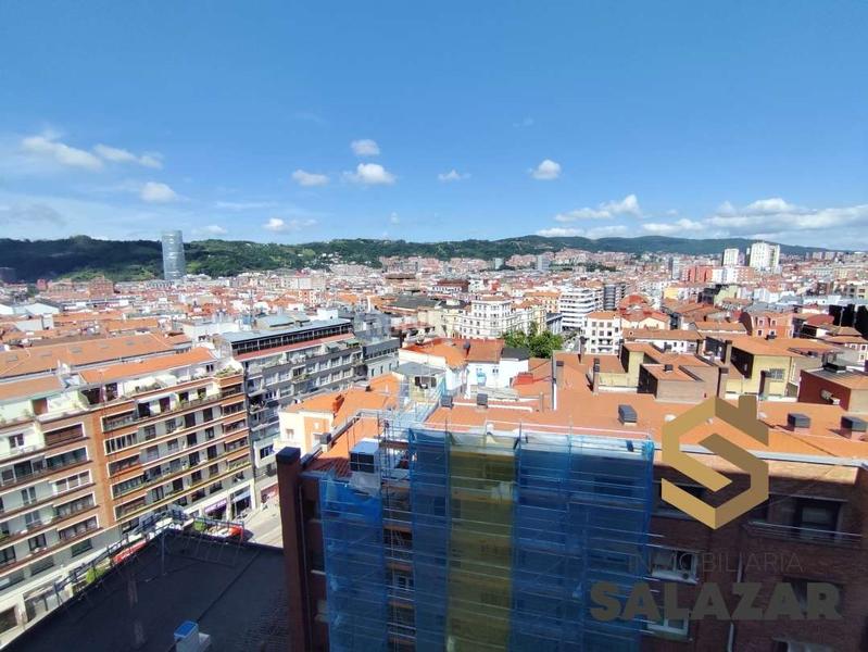 Foto 8e421dc0-c188-4015-a290-7775654c40f6. Piso salazar vende vivienda en el edificio reina victoria en Bilbao