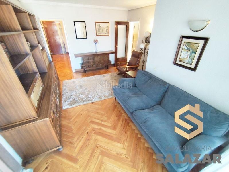 Foto bd04dbb5-f967-4f9b-bbb1-54df7d7f5007. Piso salazar vende vivienda en el edificio reina victoria en Bilbao