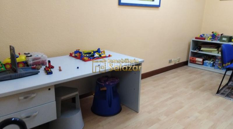 Foto 185a1015-a336-40a4-a89e-e84dc7d728e0. Ufficio con riscaldamento in Campuzano Bilbao
