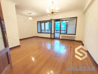 Rent Flat  Juan antonio zunzunegui etorbidea 8. Salazar alquila piso en termibus