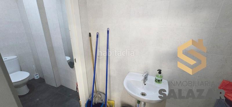 Foto d8d74ebd-5b50-469d-8e27-9bfab8588e03. Alquiler local comercial salazar alquila local en doctor areilza en Bilbao
