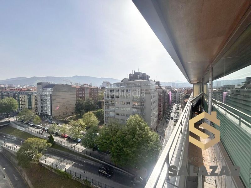 Foto 6abb0634-7a44-4639-8074-4b83080fb258. Pis amb calefacció aparcament a Abandoibarra - Guggenheim Bilbao