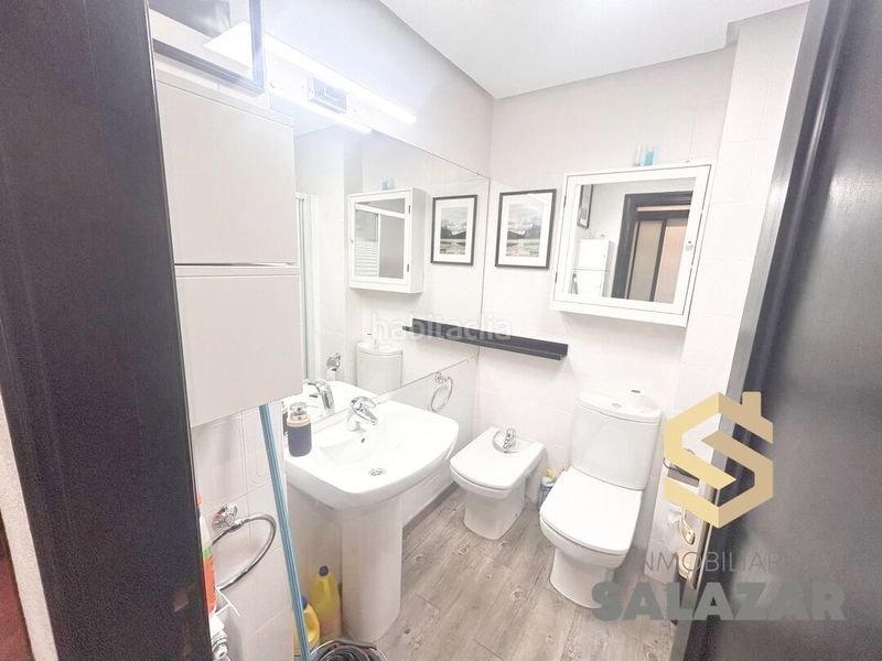 Foto b2e19441-09d8-4f8c-bc6b-57ce7a9aab51. Pis amb calefacció aparcament a Abandoibarra - Guggenheim Bilbao