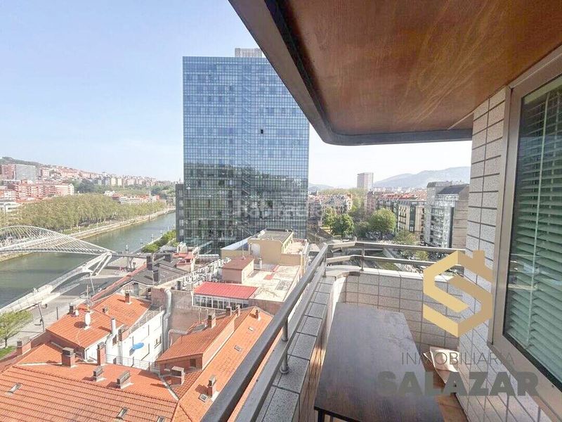 Foto ecb1214a-6349-4651-b9ea-e54a78a325cd. Pis amb calefacció aparcament a Abandoibarra - Guggenheim Bilbao