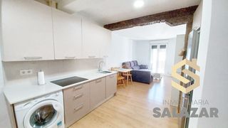 Rent Flat  Posta kalea. Se alquila vivienda en la calle correo del casco viejo