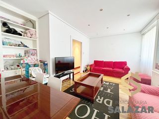 Miete Etagenwohnung  José maría de escuza kalea. Inmobiliaria salazar alquila piso exclusivo para julio y agosto