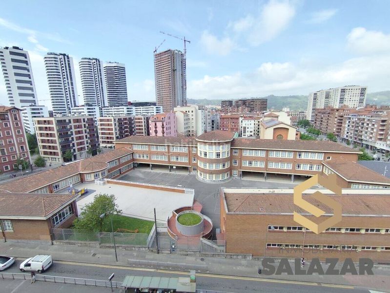 Foto 1ee3f363-a85a-4d5c-9ea3-e20122e21c7f. Pis amb calefacció aparcament a Basurtu Bilbao