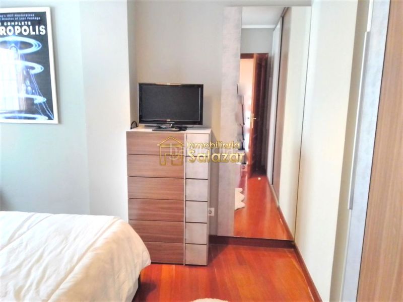 Foto f7e4555d-e535-4ca0-b22f-7bb52a01e26f. Pis amb calefacció aparcament a Kabiezes Santurtzi