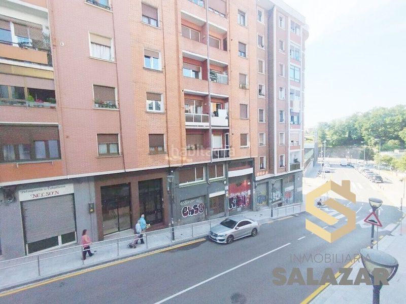 Foto a957ce49-5be3-4867-99e5-cad099961cfa. Pis amb calefacció a Barrio de Uribarri Bilbao
