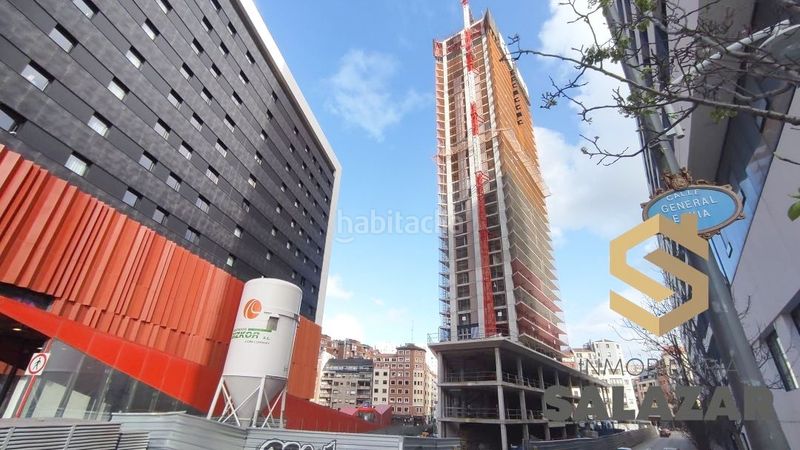 Foto 2530647f-3157-47ce-aba5-91155d1f34e1. Pis amb calefacció aparcament piscina a Basurtu Bilbao