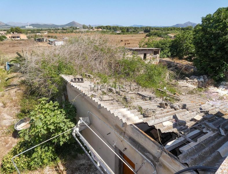Foto dbe1dd59-1aef-4260-af85-cee2f87af673. Masia amb piscina a Muro