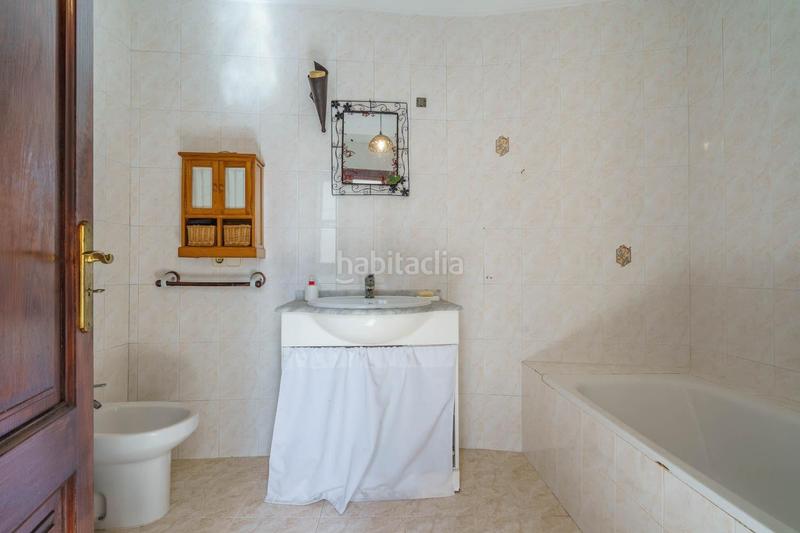 Foto 5e3a1e0c-77ba-4b66-add2-02cf63797828. Casa amb aparcament a Artà poble Artà