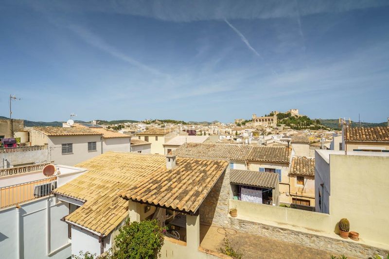 Foto 1b2f6537-2a5d-41b8-9b71-e92e03b9cc1a. Casa amb aparcament a Artà poble Artà