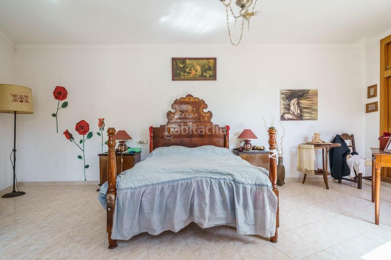 Foto f55a82f6-f2b8-47c9-8452-4f5df84185fc. Casa amb aparcament a Artà poble Artà