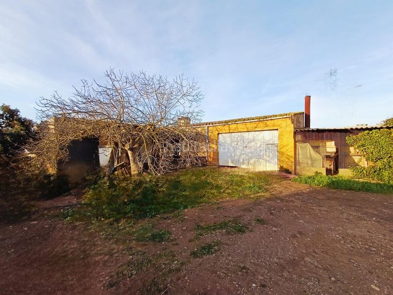 Foto 16fd3d66-b610-4dde-92d1-fd03b4863023. Masia amb aparcament a Muro