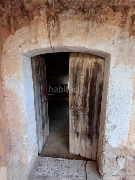 Foto afabbd02-963f-49a1-b643-153726110b61. Masia amb aparcament a Muro