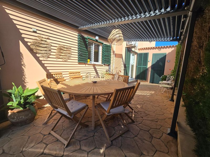 Foto dacd18b3-d5f5-4a0c-80dd-9885042a7fcd. Casa aparellada amb calefacció aparcament piscina a Llucmajor