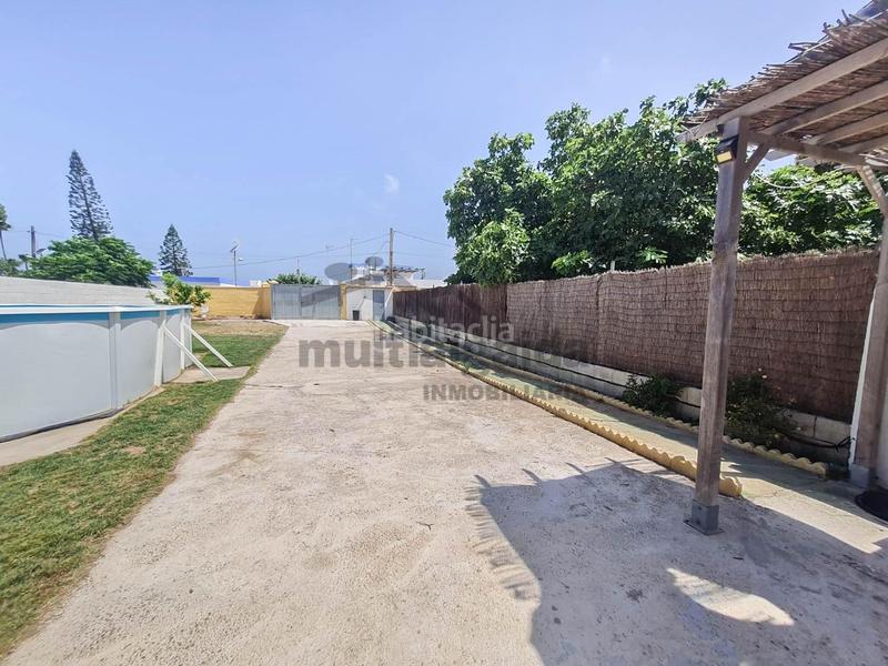 Foto 63b9e9b7-4721-4ed8-8d23-4dd7ad0e6747. Masia amb piscina a Chipiona norte Chipiona