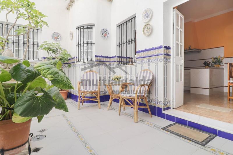 Foto f4b61abe-b327-4624-a93b-ea0e1f46a10d. Piso planta baja en zona centro en El Pino-Bajo de Guía Sanlúcar de Barrameda