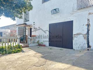 Casale in Las Palmeras-Dehesilla. Finca rústica con vivienda en las palmeras cuesta blanca