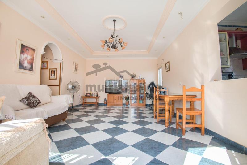 Foto 54fbdaec-219a-40c9-bdea-a6ce1ed610ed. Casa  independiente av rota en Avenida de Rota Chipiona