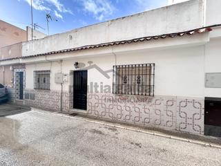 Maison à Caballero Bonald-S. José Obrero-Guadalcacín. Casa baja en san josé obrero