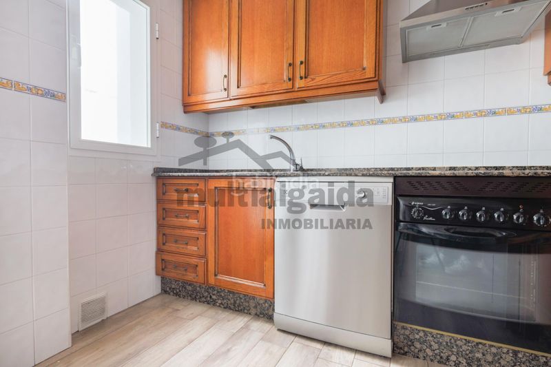 Foto f78e6b0b-8cf7-47db-b34b-831b7f378b2b. Pis a V Centenario-Piletas-Capuchinos Sanlúcar de Barrameda