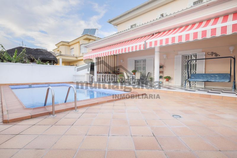 Foto 09400b3f-eff4-4d03-bd50-a65abf2307c2. Xalet amb aparcament piscina a El Altillo Jerez de la Frontera