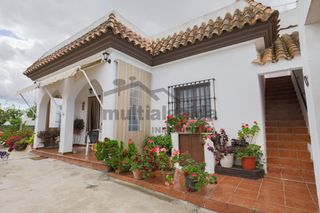 Masía en Bonanza-Avda de Huelva-Barrio Andalucia. Finca rústica en camino san jerónimo