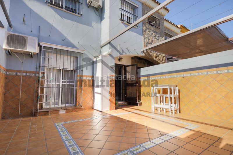 Foto 06427825-2269-495d-ad96-b1a9a13ca5f4. Casa adossada amb aparcament a Monteolivete-Camino Sevilla Sanlúcar de Barrameda
