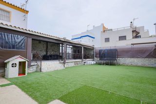 Xalet a El Pino-Bajo de Guía