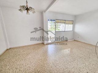Pis a Centro-Calzada-Cabo Noval. Amplio piso en san nicolás