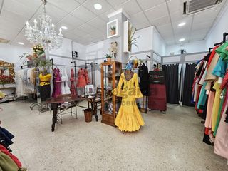 Lloguer Local Comercial a V Centenario-Piletas-Capuchinos. Local comercial zona centroplaya