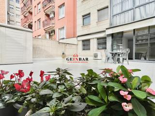 Etagenwohnung  Carrer de mallorca. Exclusiva vivienda con terraza privada y orientación sur