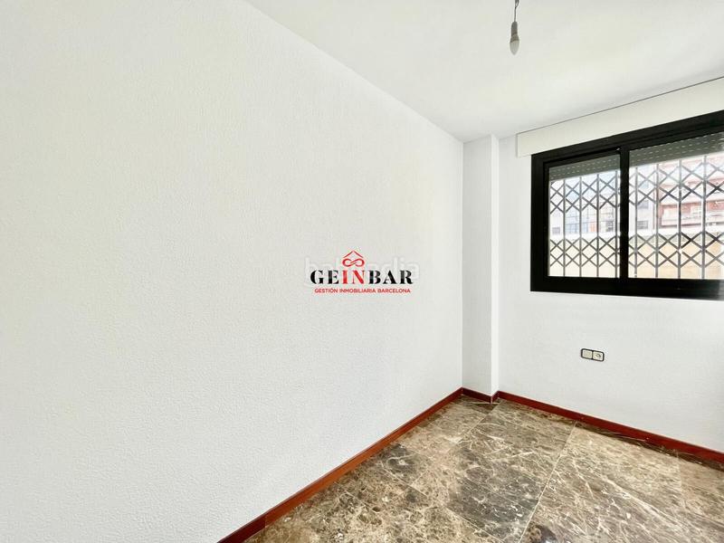 Foto bcc929a2-14dd-4b75-acbf-a754946ddacb. Pis amb calefacció aparcament a La Nova Esquerra de l´Eixample Barcelona