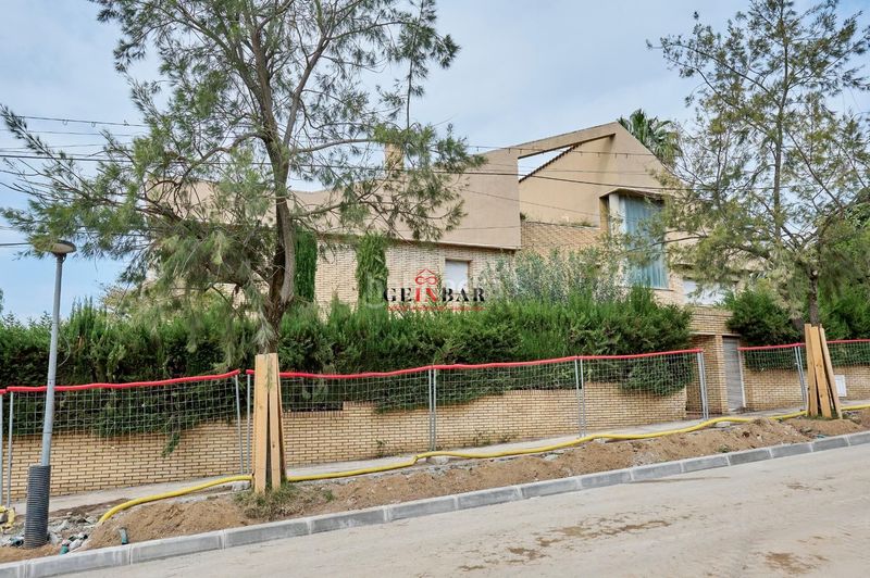 Foto 0d8948d9-1b72-4e6d-9867-fdde537ca11d. Casa amb calefacció aparcament a Ciutat Diagonal Esplugues de Llobregat