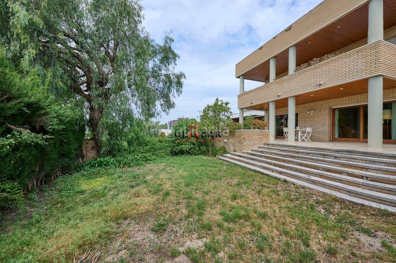 Foto 155ad746-edf4-4a2d-9f5c-72dc577f2025. Casa amb calefacció aparcament a Ciutat Diagonal Esplugues de Llobregat