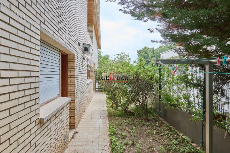 Foto 4961a6c3-627a-48d6-be6e-bc0a03d62c45. Casa amb calefacció aparcament a Ciutat Diagonal Esplugues de Llobregat
