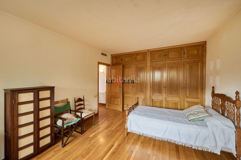Foto eb0cdb36-4c74-4bc0-b637-c8c91cfe5e41. Casa amb calefacció aparcament a Ciutat Diagonal Esplugues de Llobregat