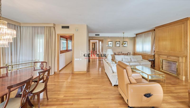 Foto fd7a7a15-59be-4224-a099-2e3d26de2892. Casa amb calefacció aparcament a Ciutat Diagonal Esplugues de Llobregat