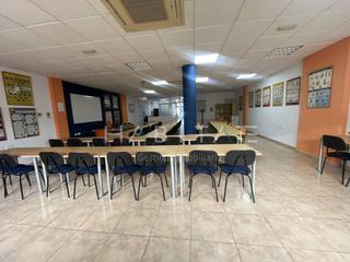 Local commercial à Pilar de la Horadada Ciudad. Local en venta en núcleo03190