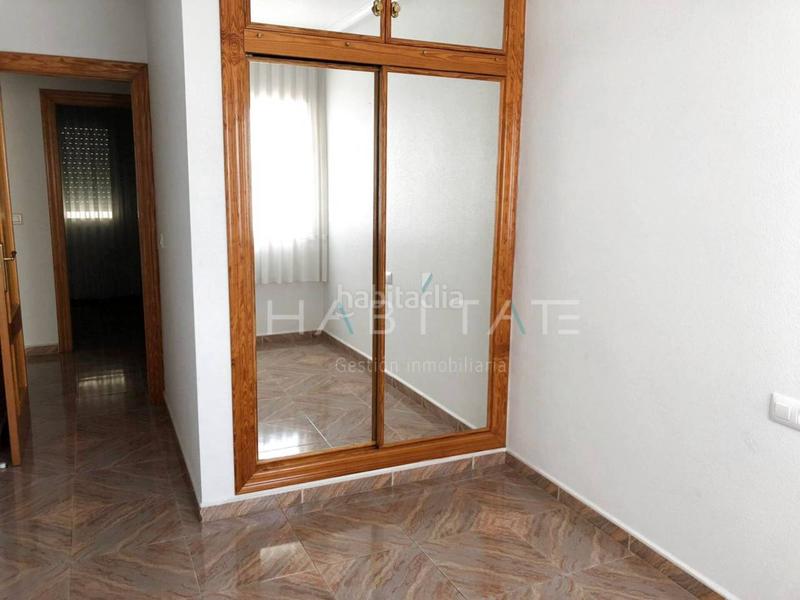 Foto 8aee1459-d284-43cb-9b8a-34e18e4f79c9. Piso  en venta en núcleo03190 en Pilar de la Horadada ciudad Pilar de la Horadada