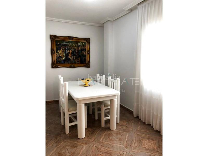 Foto c98bdbe0-87a0-427b-8888-f9436ed2531c. Piso  en venta en núcleo03190 en Pilar de la Horadada ciudad Pilar de la Horadada