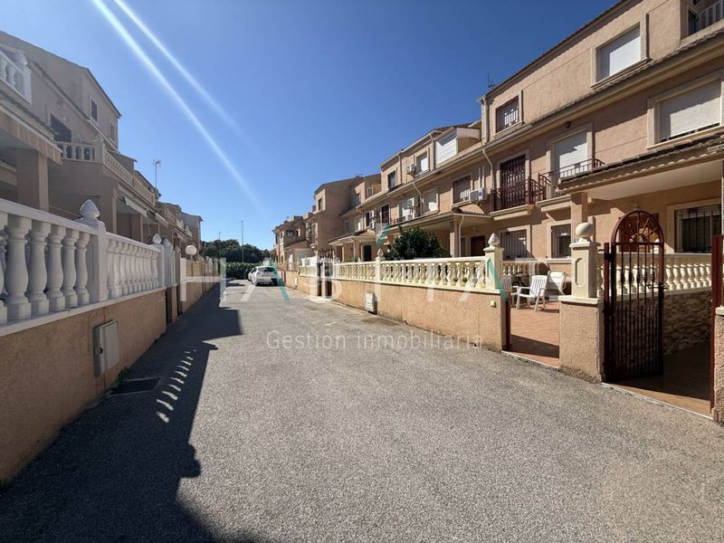 Foto a006b71a-9071-411a-a281-d8de7c6f88ff. Duplex con riscaldamento parcheggio in Playa Flamenca Orihuela
